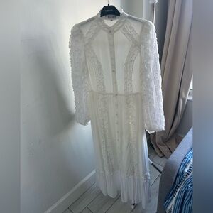 ELLIATT midi white elegant dress. Size Medium